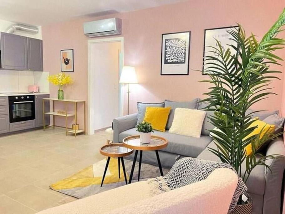 B104 - Liberty Bridge Lovely Home With Free Parking Budapest Exteriör bild