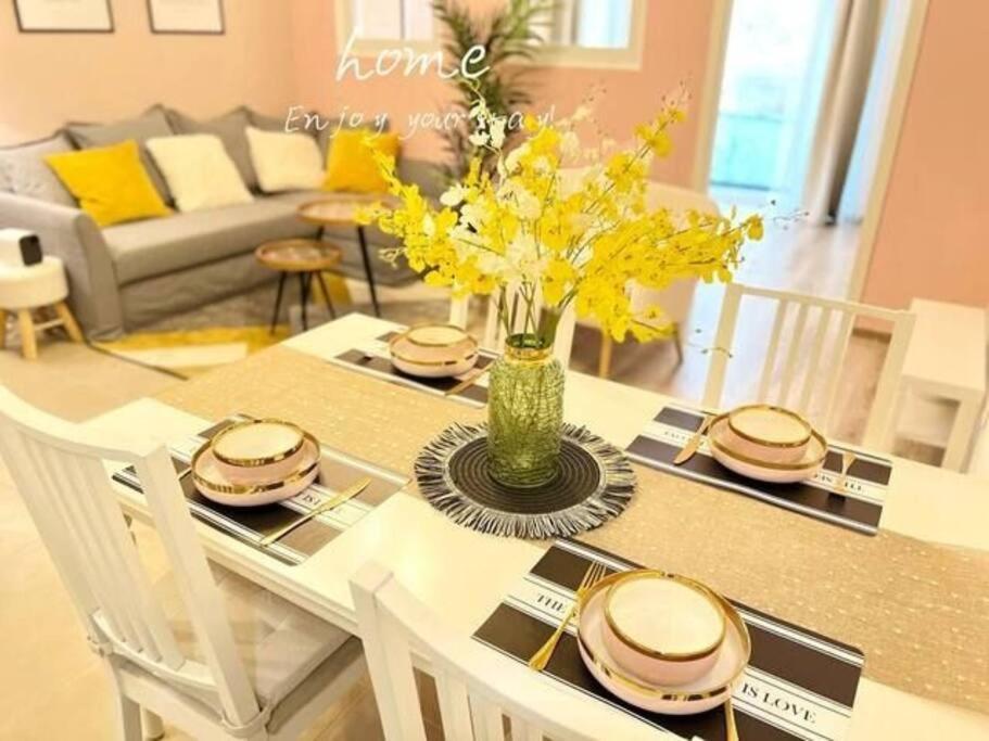 B104 - Liberty Bridge Lovely Home With Free Parking Budapest Exteriör bild