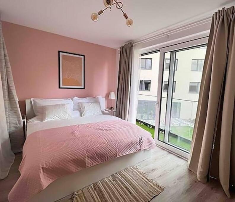 B104 - Liberty Bridge Lovely Home With Free Parking Budapest Exteriör bild