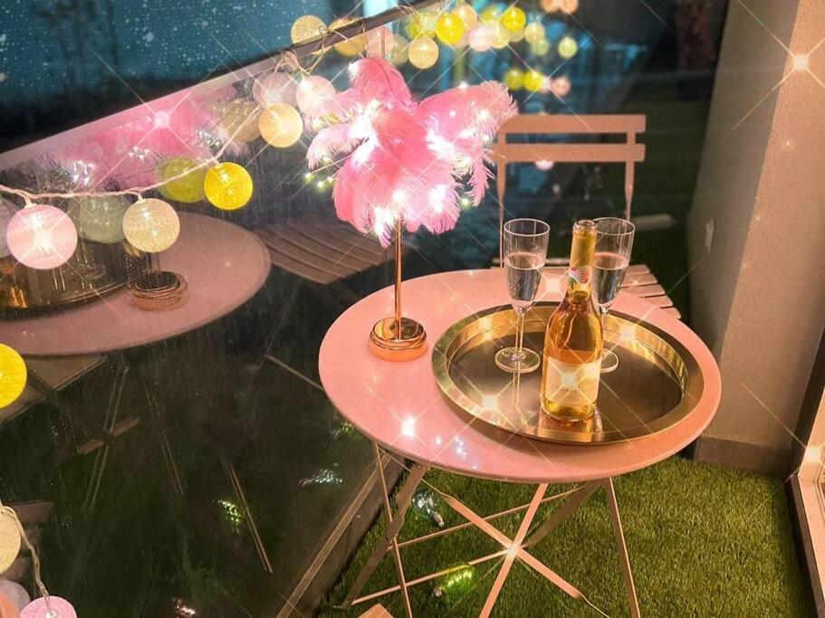 B104 - Liberty Bridge Lovely Home With Free Parking Budapest Exteriör bild