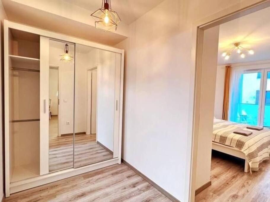 B104 - Liberty Bridge Lovely Home With Free Parking Budapest Exteriör bild
